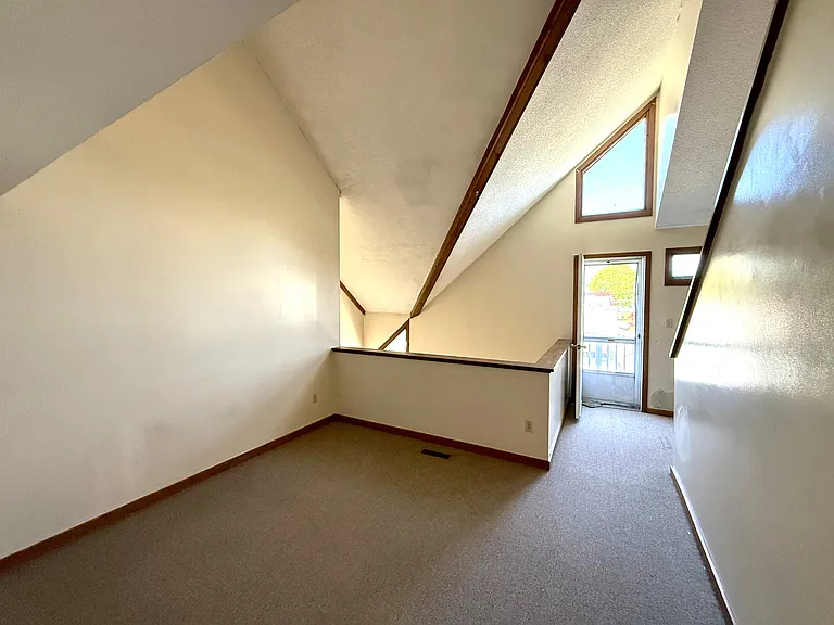 105 Tremont Ave #C — Photo 10