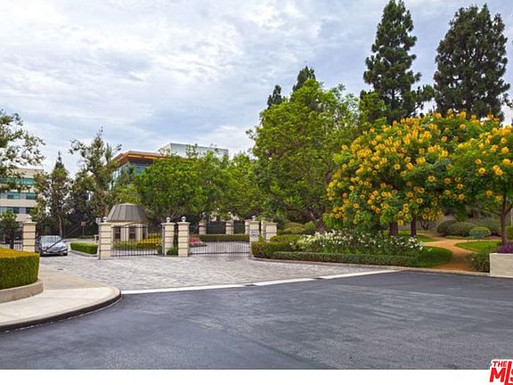 2nd image of 2220 Avenue Of The Stars Unit 506