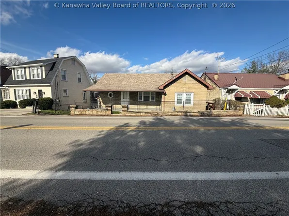 113 Oakwood Rd, Cross Lanes, WV 25314