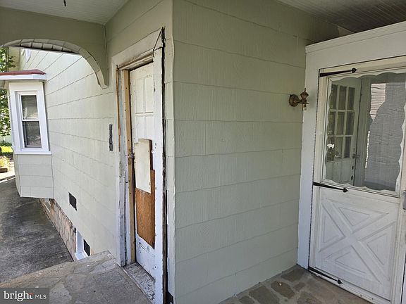 4th image of 2903 Mount Holly St