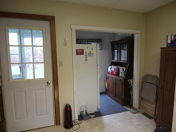 2nd image of 177 Main St