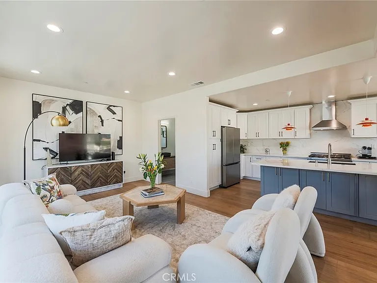 712 N Chestnut Ave — Photo 11