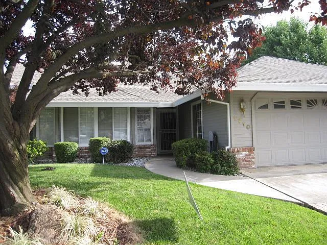 1710 Rebecca Dr photo 1