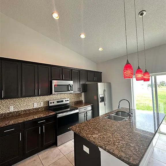 102 Aurelia Ct — Photo 6