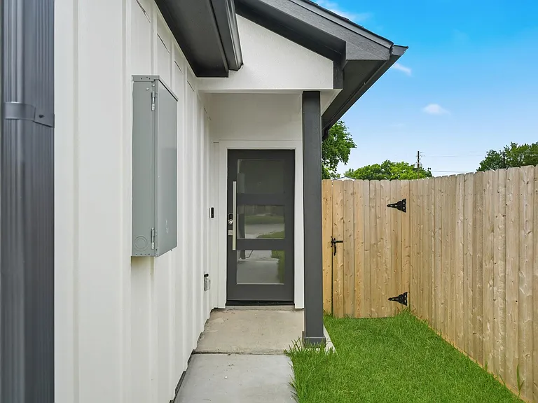 4314 Stassen St #B — Photo 2