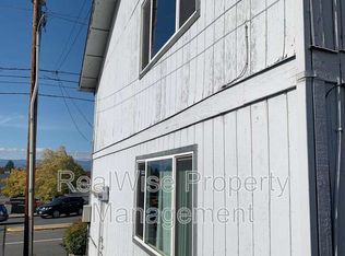 1701 NE Fairview Ave UNIT F, Grants Pass, OR 97526