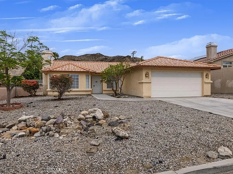 66144 Avenida Cadena — Photo 2