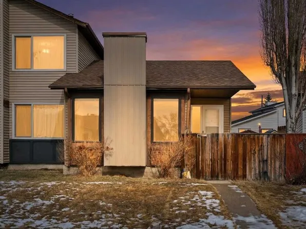 151 S Deerview Ct SE, Calgary, AB T2J 6B6
