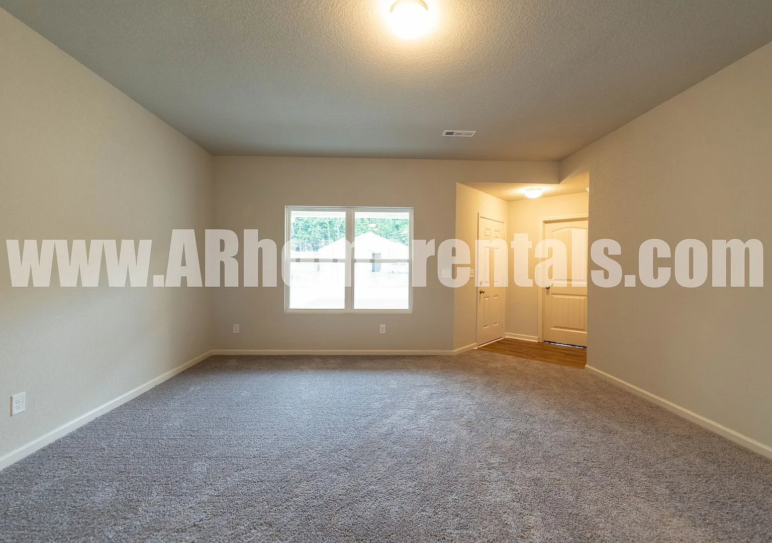 Spacious Home for Rent! — Photo 2