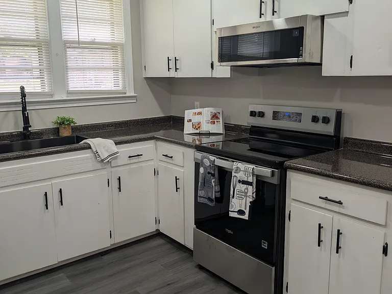 1013 Pinelane Rd — Photo 16