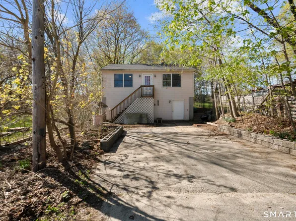 1121 Plainfield Pike, Sterling, CT 06377