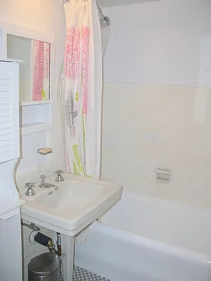 Rented by Steven Corcoran Real Estate | media 16