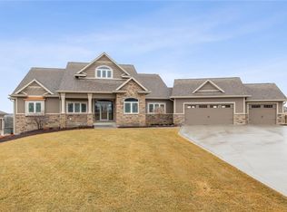 9020 Prairie Clover Ct, Norwalk, IA 50211
