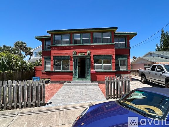 2nd image of 808 S Grandview Ave #3