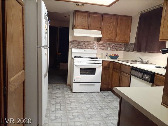 5th image of 1624 Lorna Dr