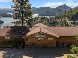 19991 Northwoods Dr, Lakehead, CA 96051