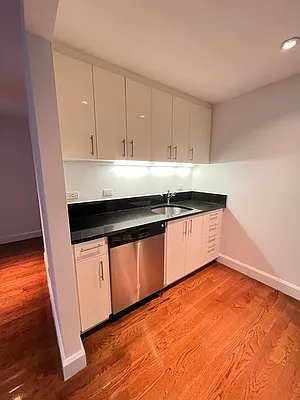 Rented by The Dermot Realty Management Company | media 6