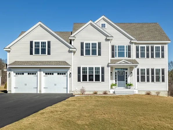 22 Bluebird Ln, Groton, MA 01450