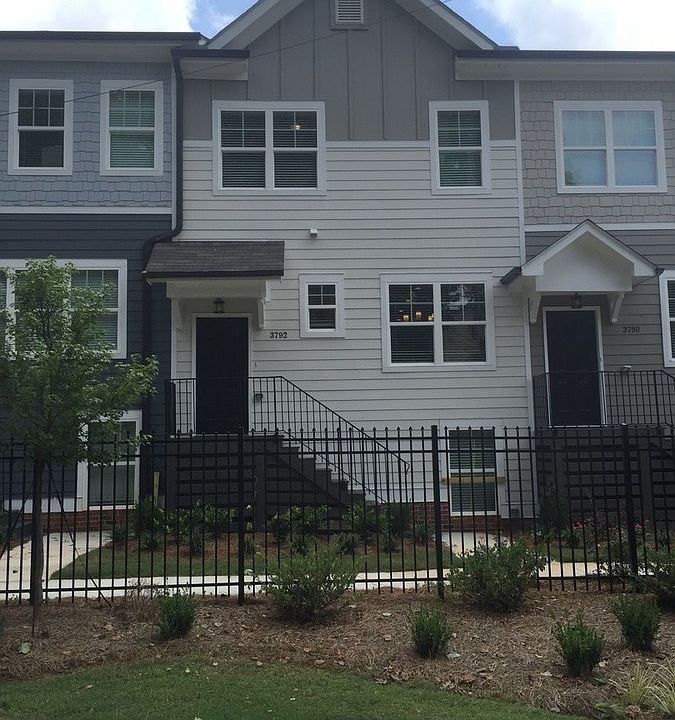 1st image of 3792 Oxford Cir