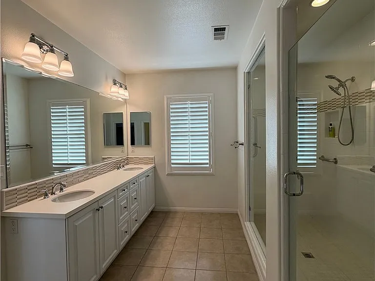 15 Galan St — Photo 17