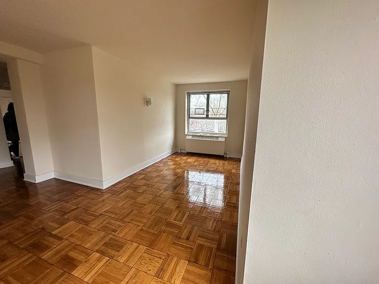 196-11 69th Ave #2B — Photo 2