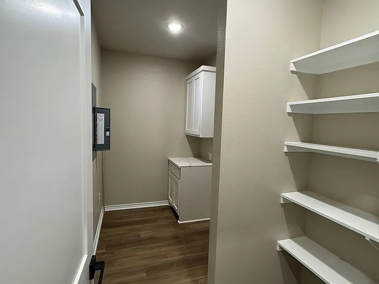 206 S Tucker Ln #2E — Photo 19