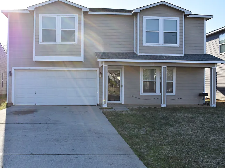 15445 Tyler Mill Dr — Photo 1