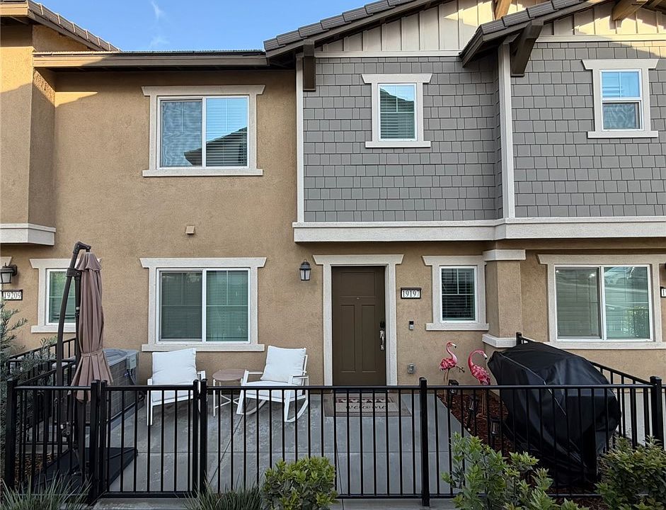 1st image of 19197 Sequoia Grove St