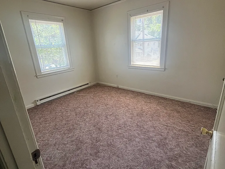 1676 S Sycamore St — Photo 2