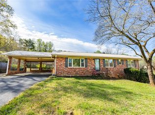 402 Maple Ave, Seneca, SC 29678