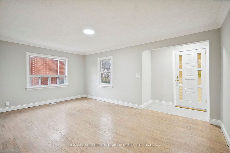 Toronto House for rent - 4 Bedrooms — photo 3