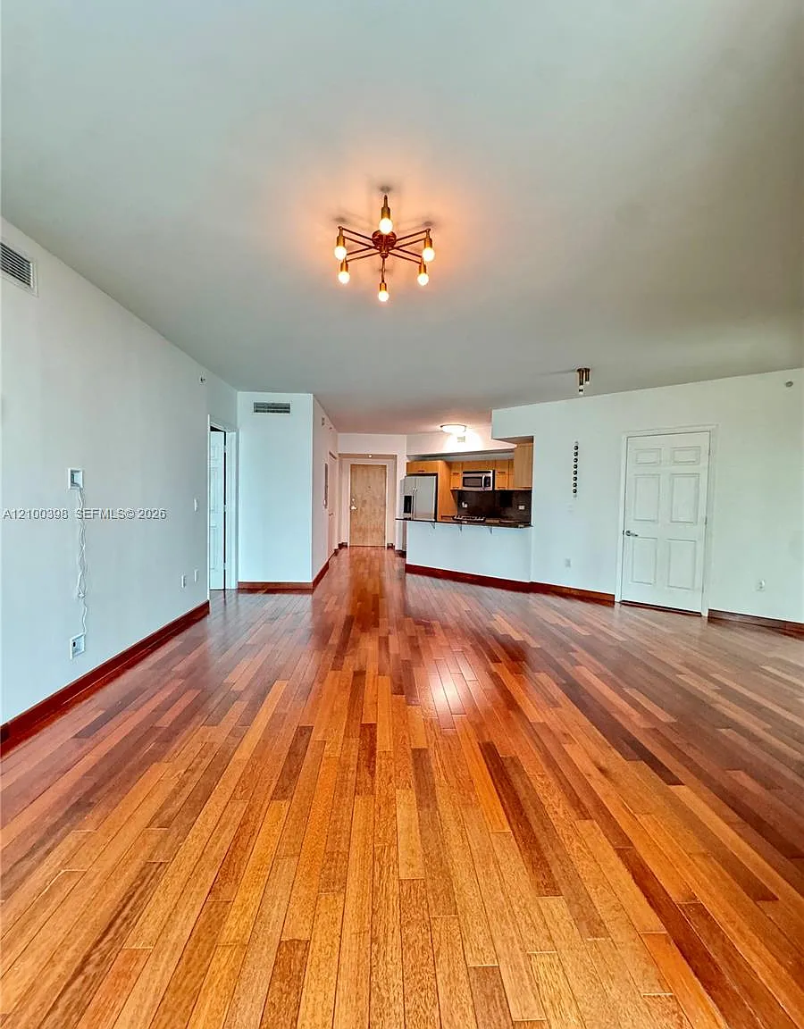 Wind Condo — Photo 1