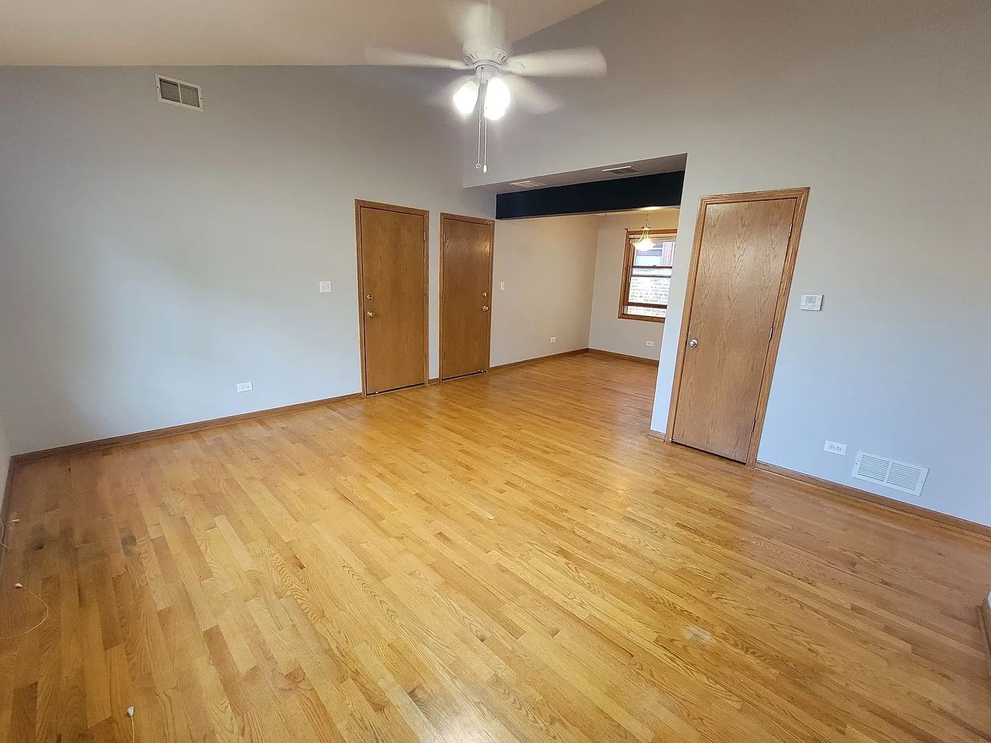 2 bed, $2,050 — Photo 4