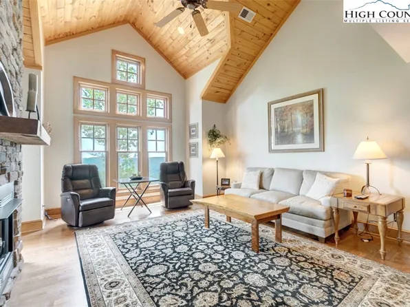 251 Indian Paintbrush Drive #RH-3, Banner Elk, NC 28604