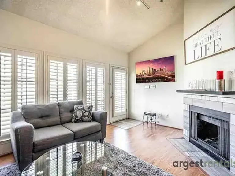 4800 W Lovers Ln #223 — Photo 18