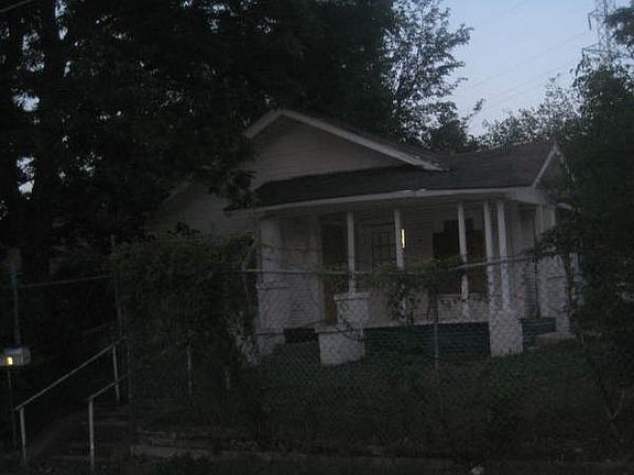 2nd image of 2306 Fernwood Ave
