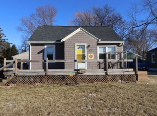 1420 N Kenilworth Ave, Appleton, WI 54911