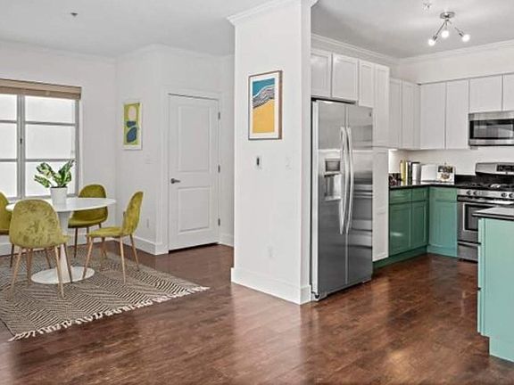 3rd image of 2407 Telegraph Ave APT 307