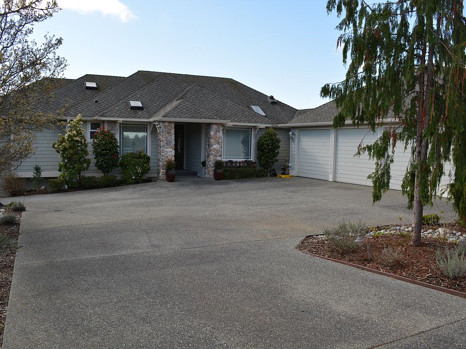 1st image of 2434 Hillis Dr