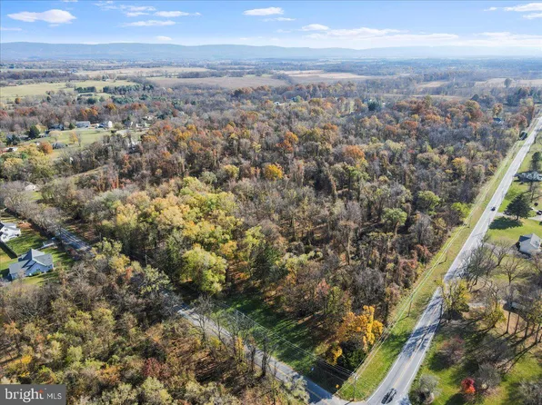 2 Huyett Rd, Charles Town, WV 25414