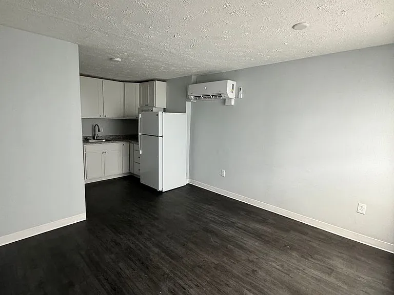 304 E Pancake Blvd — Photo 16