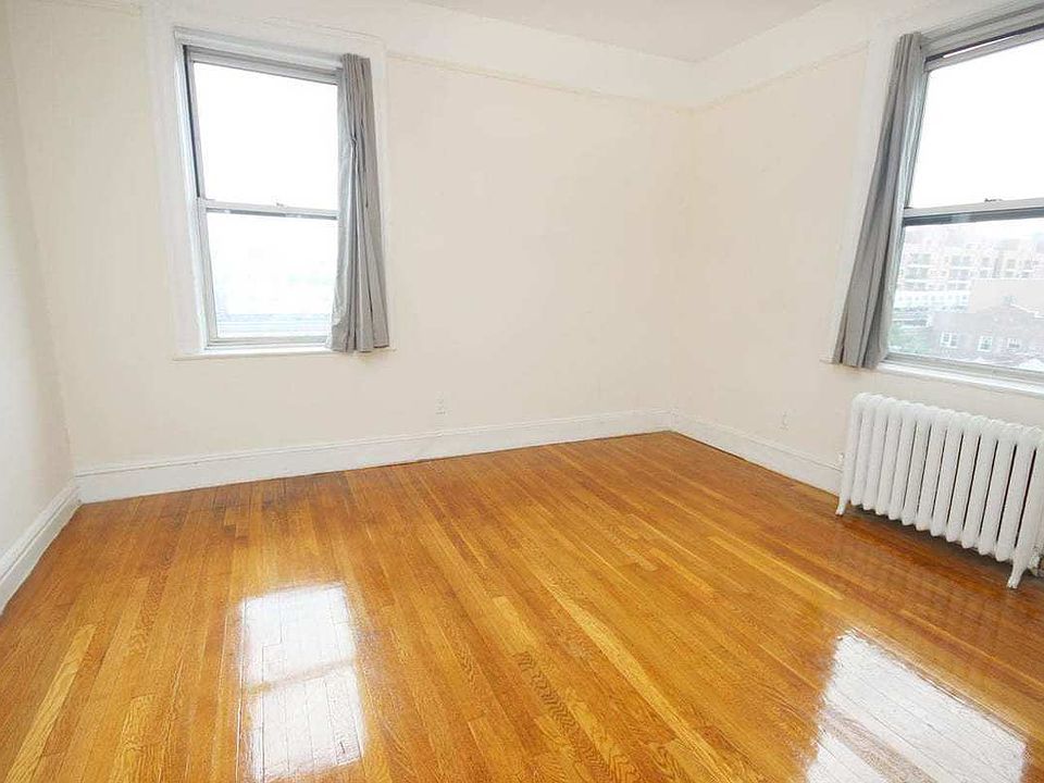 2nd image of 3095 30th St APT 1C