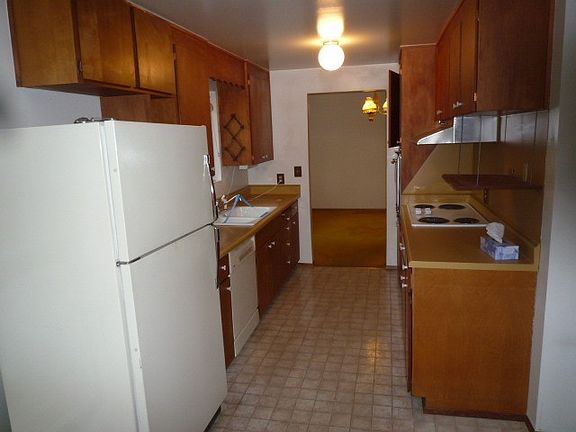 4th image of 4232 188th Pl SW
