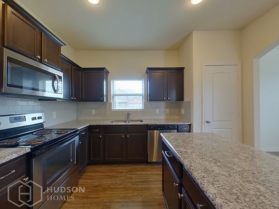 5th image of 1544 Millennium Dr
