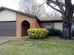705 Lottie Ln, Saginaw, TX 76179