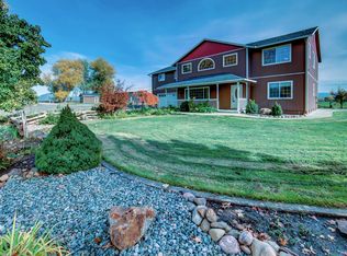 584 E Rolling Hills Dr, Eagle Point, OR 97524