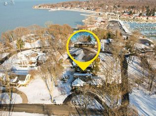 4155 E Sunset Dr, Port Clinton, OH 43452