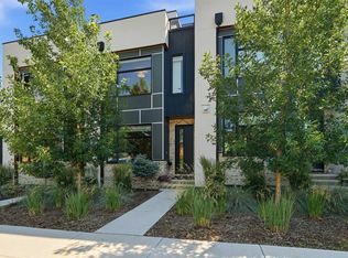 3250 W 18th St SW, Calgary, AB T2T 6S5