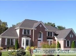 143 Grasshopper Dr, Warminster, PA 18974