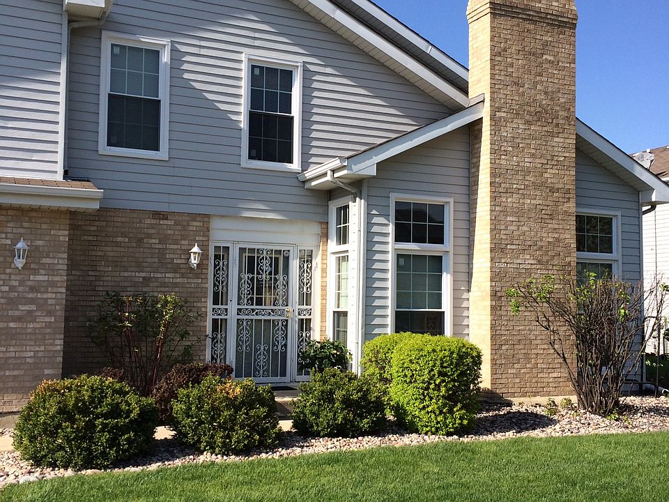 2nd image of 22451 Hamilton Dr